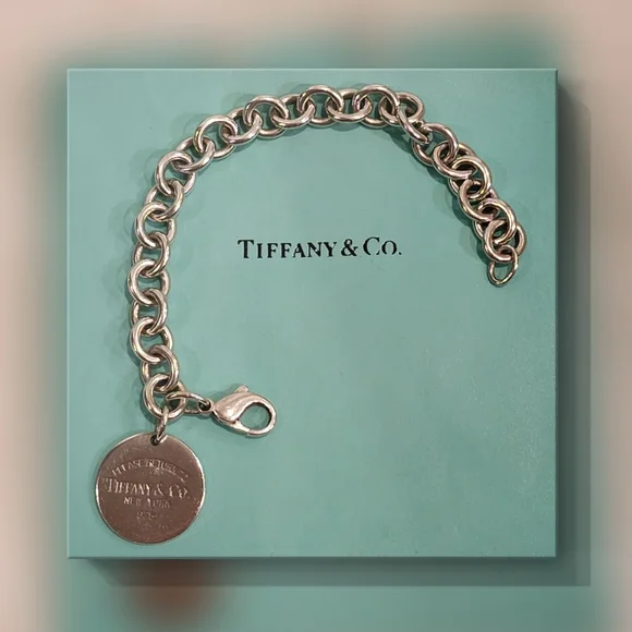 Tiffany & Co. Return to Tiffany Round Tag Bracelet - Picture 2 of 11